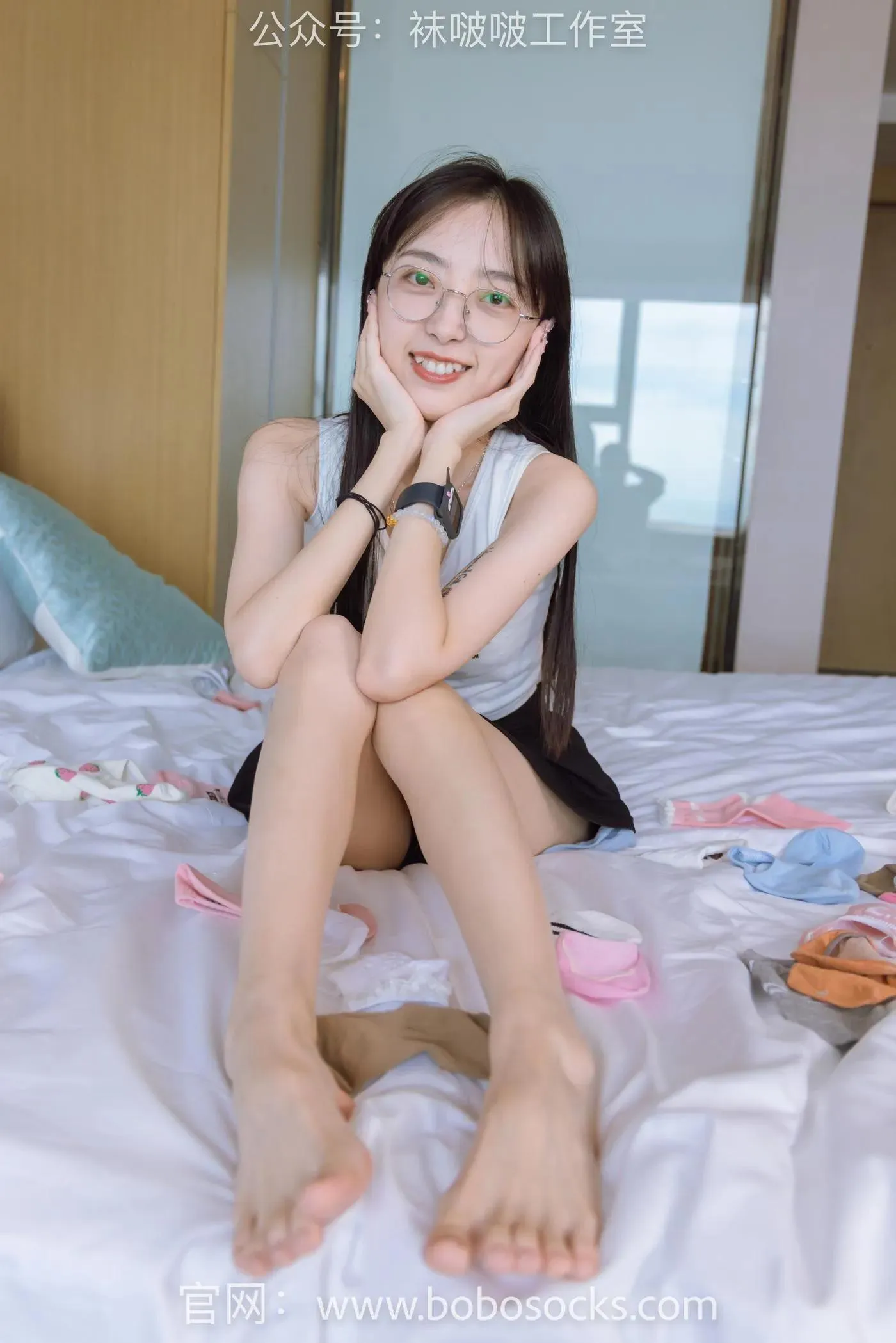 [BoBoSocks袜啵啵]NO.127 稚予-麦昆板鞋、两双自然穿旧棉袜、裸足 [139P]插图8